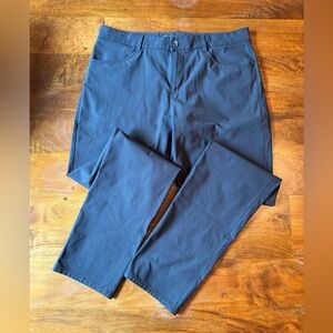 VUORI Men’s 34 waist Charcoal gray Meta pant. Good condition